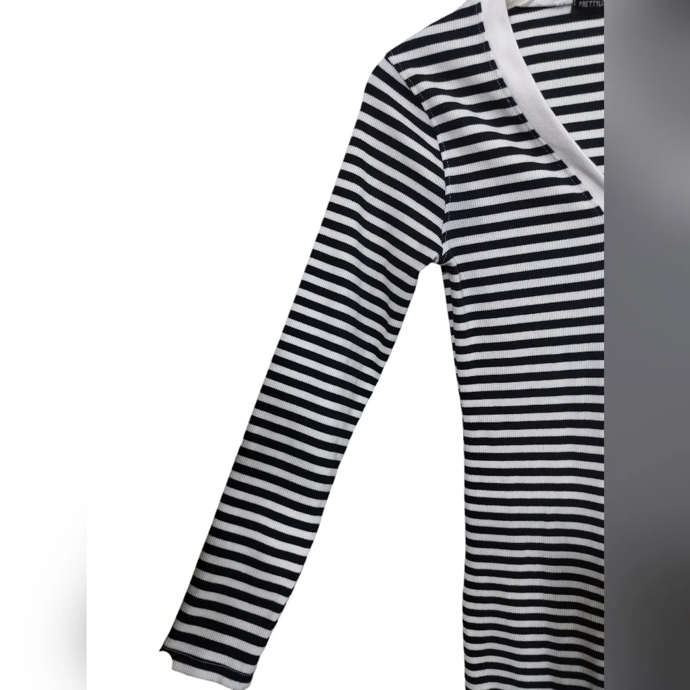 2960)Pretty Little Thing Thick Rib Striped Button Through Long Sleeve Dress 10 - Picture 4 of 11
